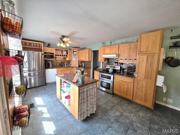 $315,000 | 118 Wyn Street, Houston, MO 65483