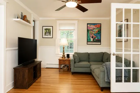 $1,195,000 | 15 East Walnut Street, Alexandria, VA 22301