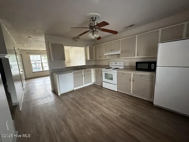 $1,125 | 1167 Pueblo Drive, Jacksonville, NC 28546