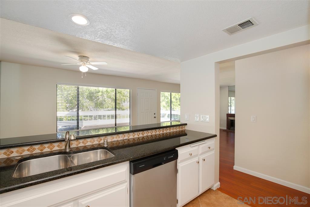 874 Buttercup Road Carlsbad, CA 92011 - Photo 11 of 22