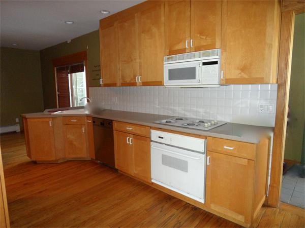 343 Trafton Road Springfield, MA 01108 - Photo 3 of 16 Gallery Image 3