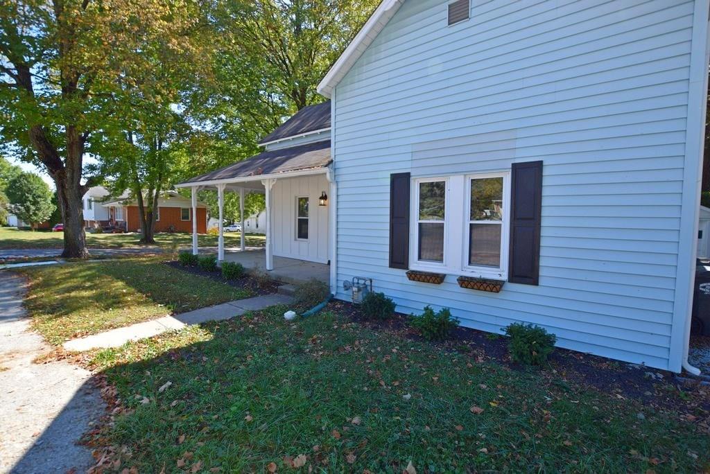 301 West Taylor Street Pendleton, IN 46064 - Photo 3 of 24