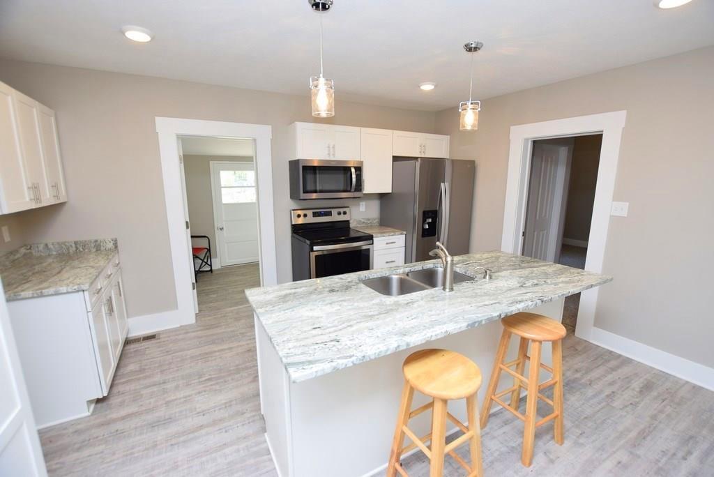 301 West Taylor Street Pendleton, IN 46064 - Photo 6 of 24