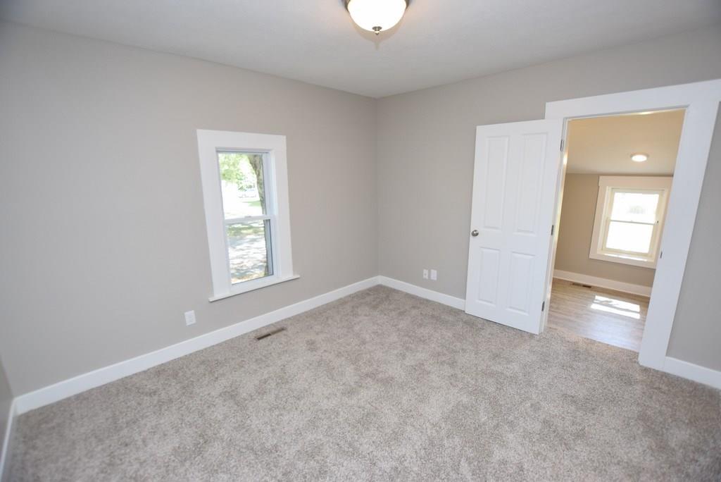301 West Taylor Street Pendleton, IN 46064 - Photo 9 of 24