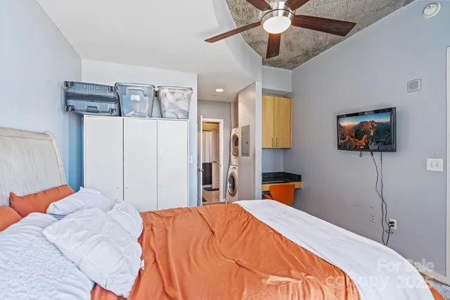 $350,000 | 210 North Church Street, Unit 2411, Charlotte, NC 28202