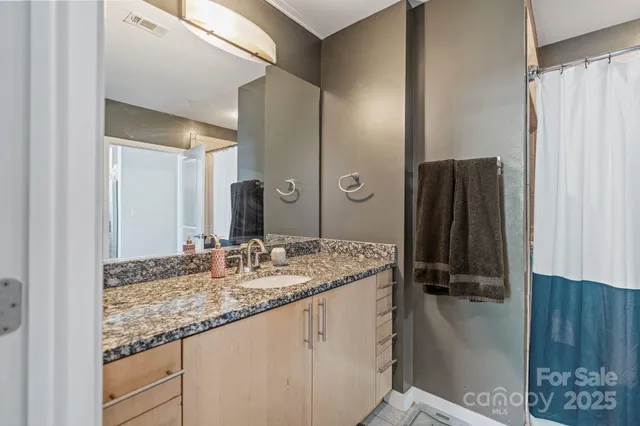 $350,000 | 210 North Church Street, Unit 2411, Charlotte, NC 28202