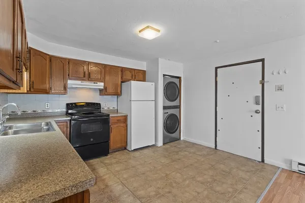 $229,000 | 15 Houghton Street, Unit 12, Worcester, MA 01604