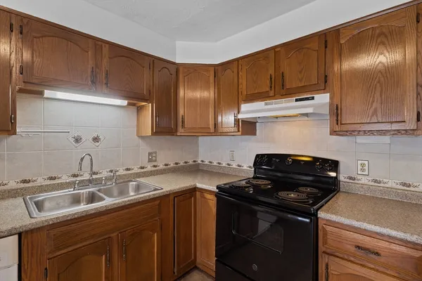 $229,000 | 15 Houghton Street, Unit 12, Worcester, MA 01604