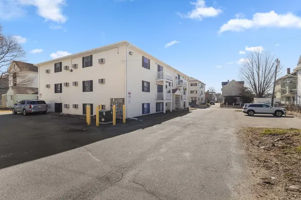 $229,000 | 15 Houghton Street, Unit 12, Worcester, MA 01604