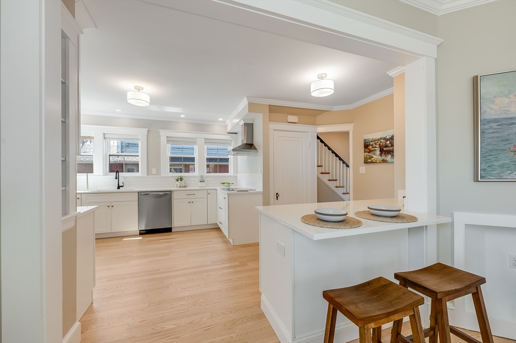 8 Riverside Avenue Gloucester, MA 01930 - Photo 12 of 32