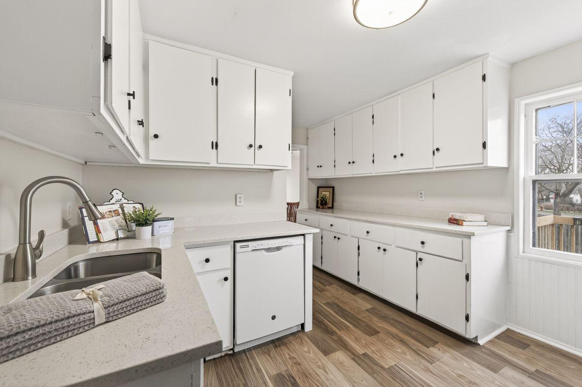 776 Andrew Street St. Paul, MN 55107 - Photo 12 of 23