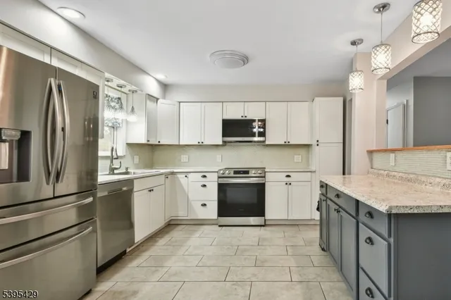 $455,000 | 197 Powder Horn Drive, Phillipsburg, NJ 08865