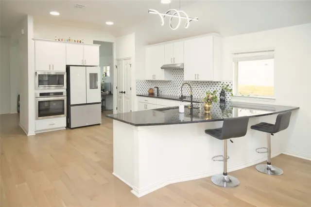 $2,400 | 1209 Cole Ests Drive, Georgetown, TX 78628