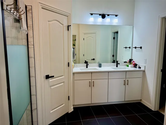 $2,400 | 1209 Cole Ests Drive, Georgetown, TX 78628