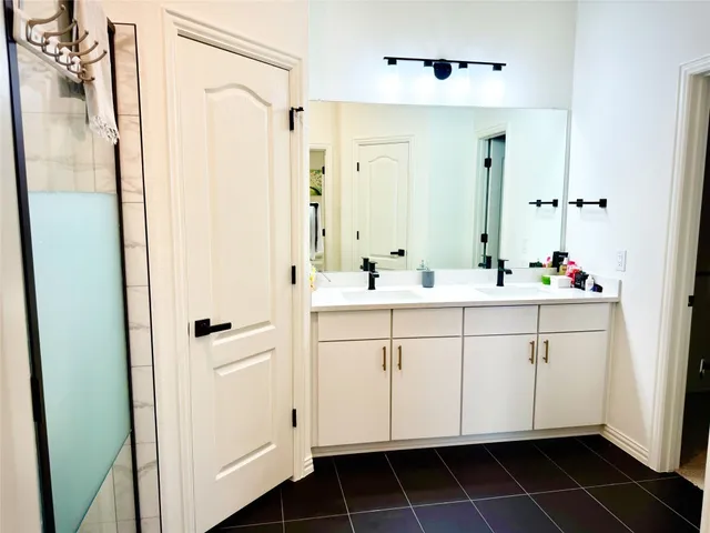 $2,400 | 1209 Cole Ests Drive, Georgetown, TX 78628