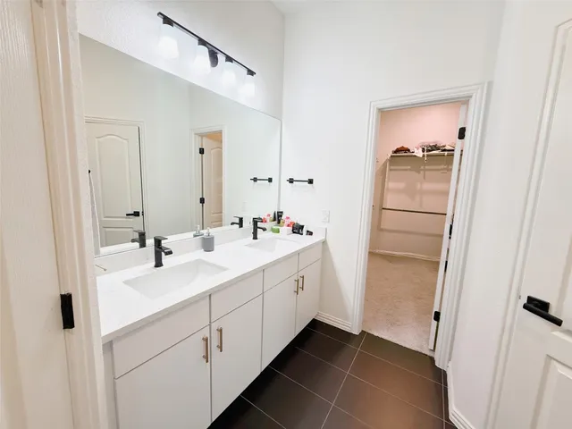 $2,400 | 1209 Cole Ests Drive, Georgetown, TX 78628