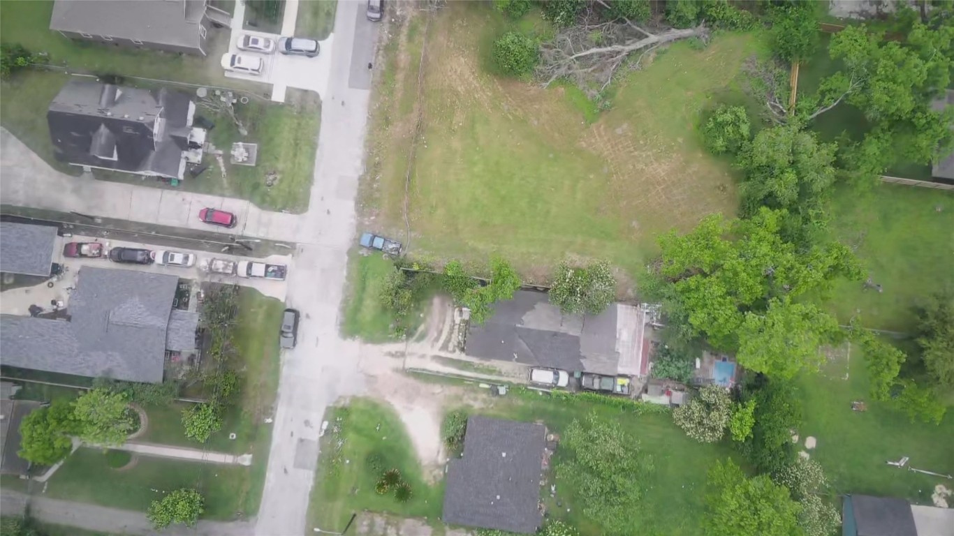 0 Los Angeles Street Houston, TX 77026 - Photo 3 of 8 an aerial view of residential houses with outdoor space and trees
