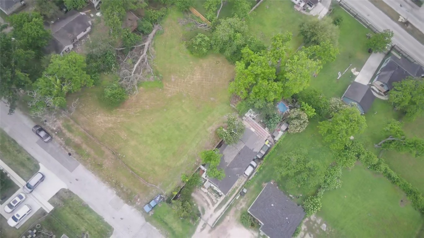 0 Los Angeles Street Houston, TX 77026 - Photo 6 of 8 an aerial view of a house with a yard