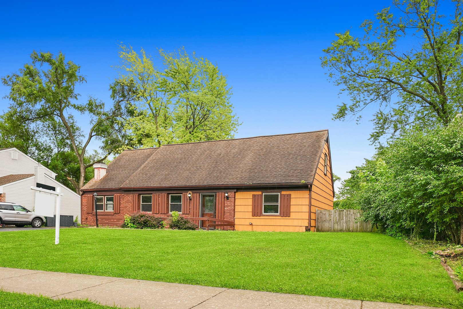 210 Thornhurst Road Bolingbrook, IL 60440 - Photo 1 of 20