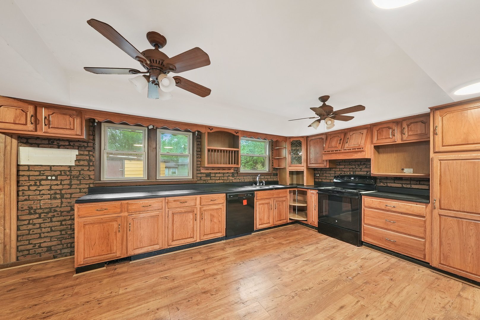 210 Thornhurst Road Bolingbrook, IL 60440 - Photo 4 of 20