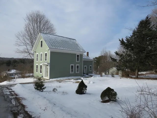 $399,000 | 16 School Street, Waldoboro, ME 04572