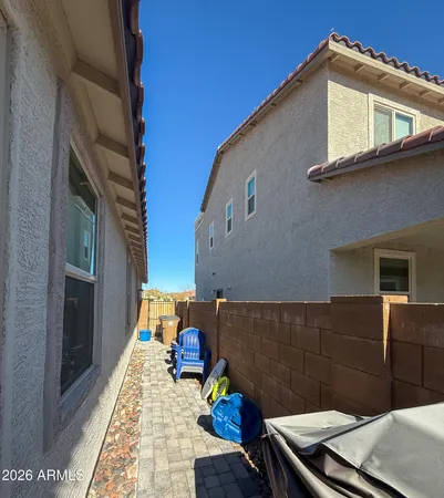 a view of an outdoor space