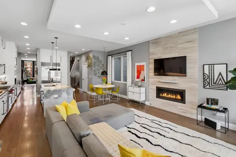 $1,750,000 | 3717 North Hermitage Avenue, Chicago, IL 60613