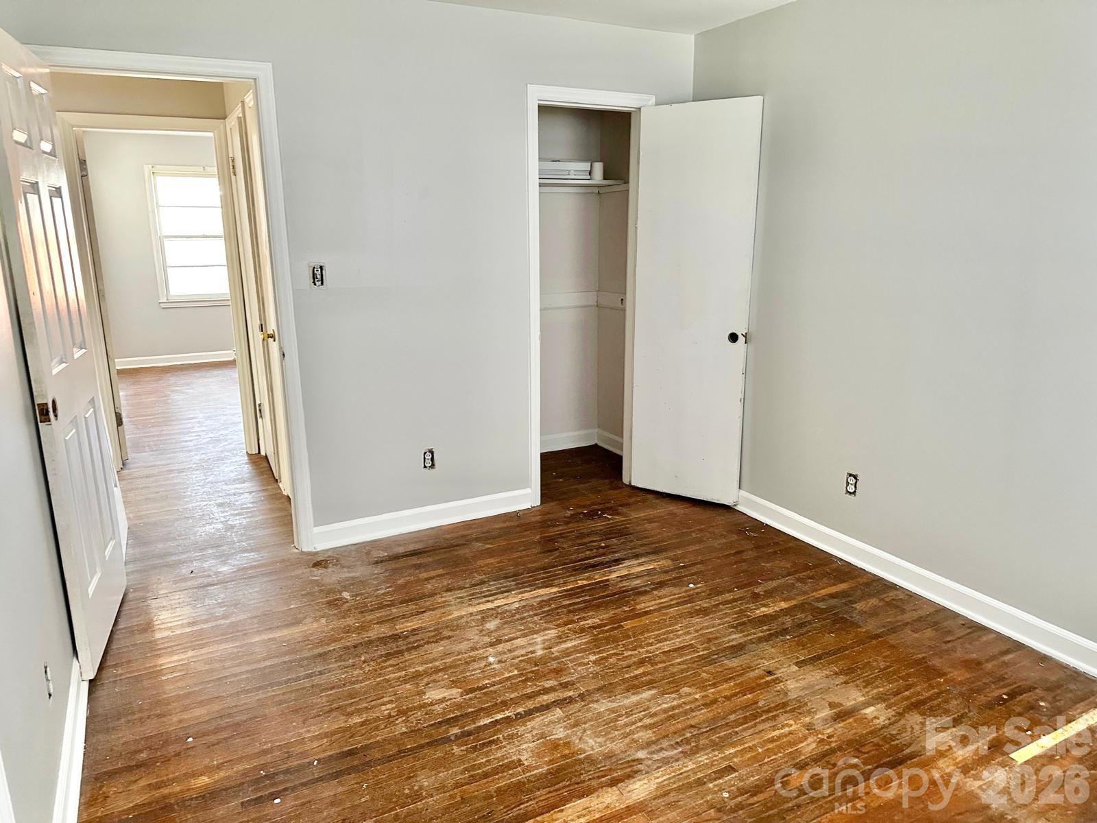 310 Hollis Road Charlotte, NC 28209 - Photo 15 of 37