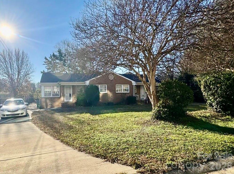 310 Hollis Road Charlotte, NC 28209 - Photo 3 of 37