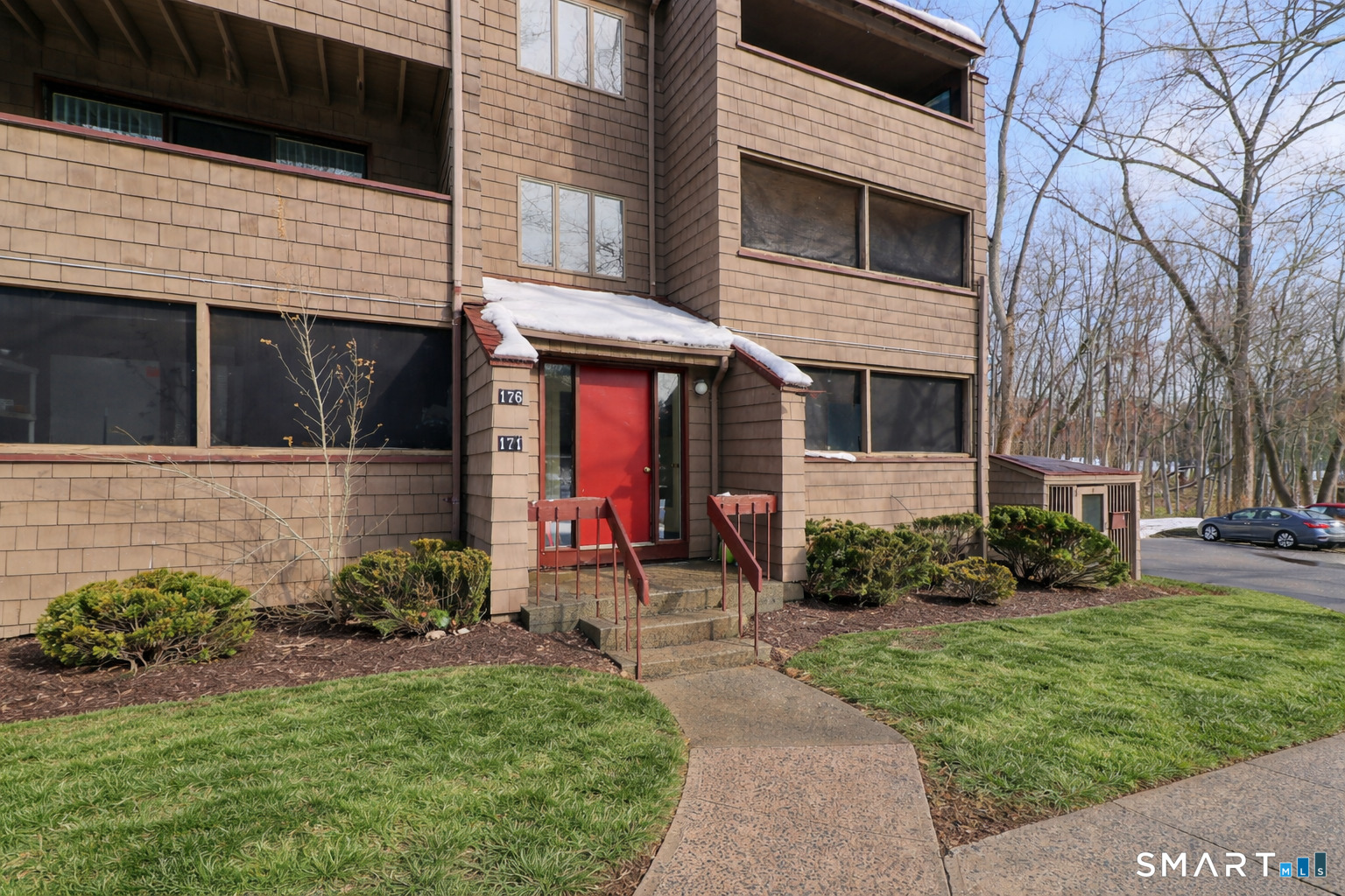 172 Towne House Road, Unit 172 Hamden, CT 06514 - Photo 1 of 15