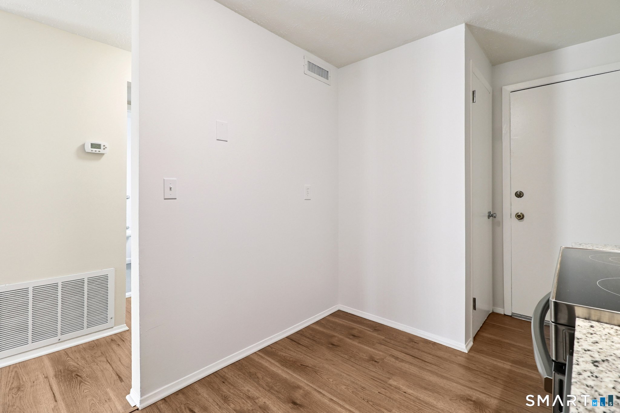 172 Towne House Road, Unit 172 Hamden, CT 06514 - Photo 5 of 15