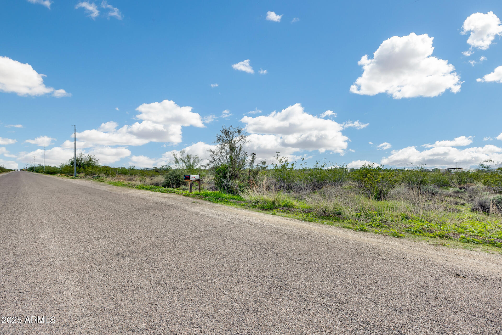 533-xx West Barnes Road, Unit 5 Maricopa, AZ 85139 - Photo 3 of 12 3