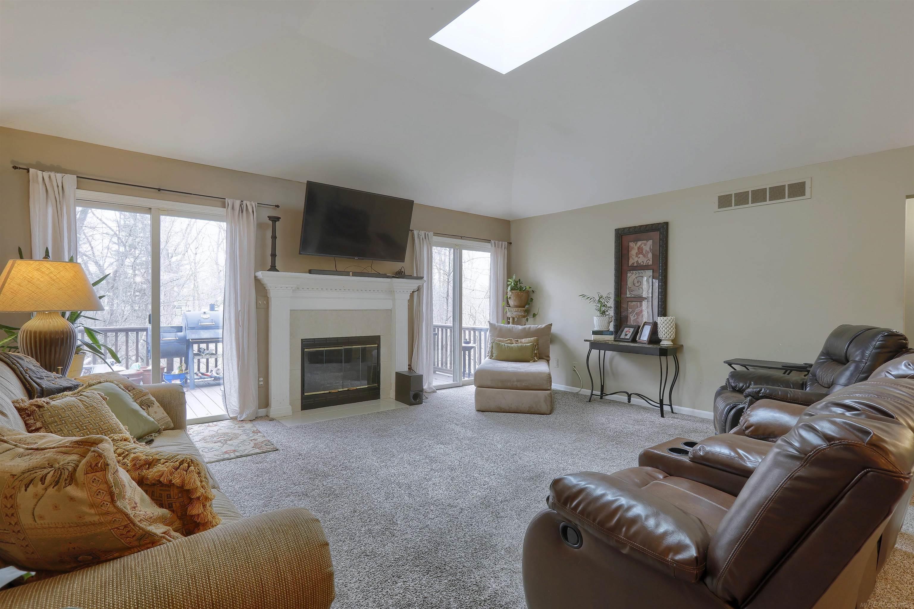 38895 Ridgeview Circle, Unit 58 Clinton Township, MI 48036 - Photo 5 of 33