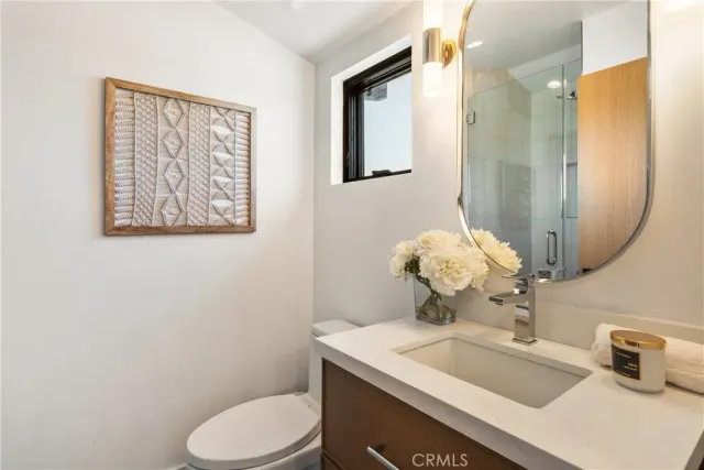 $2,350,000 | 521 Iris Avenue, Corona del Mar, CA 92625