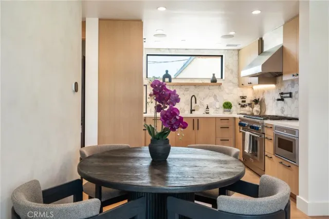 $2,350,000 | 521 Iris Avenue, Corona del Mar, CA 92625