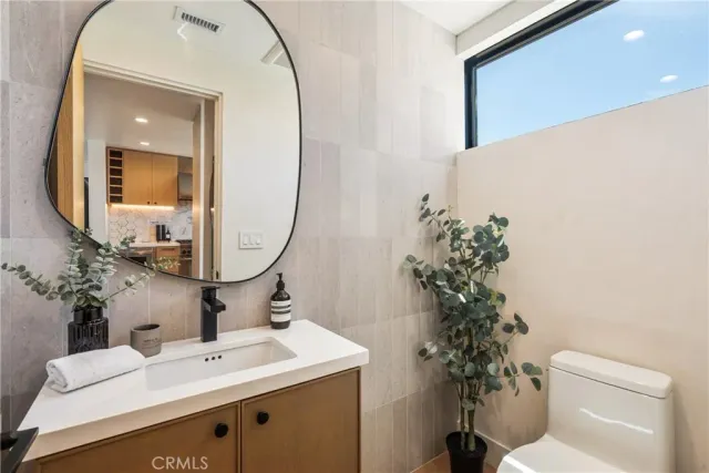 $2,350,000 | 521 Iris Avenue, Corona del Mar, CA 92625