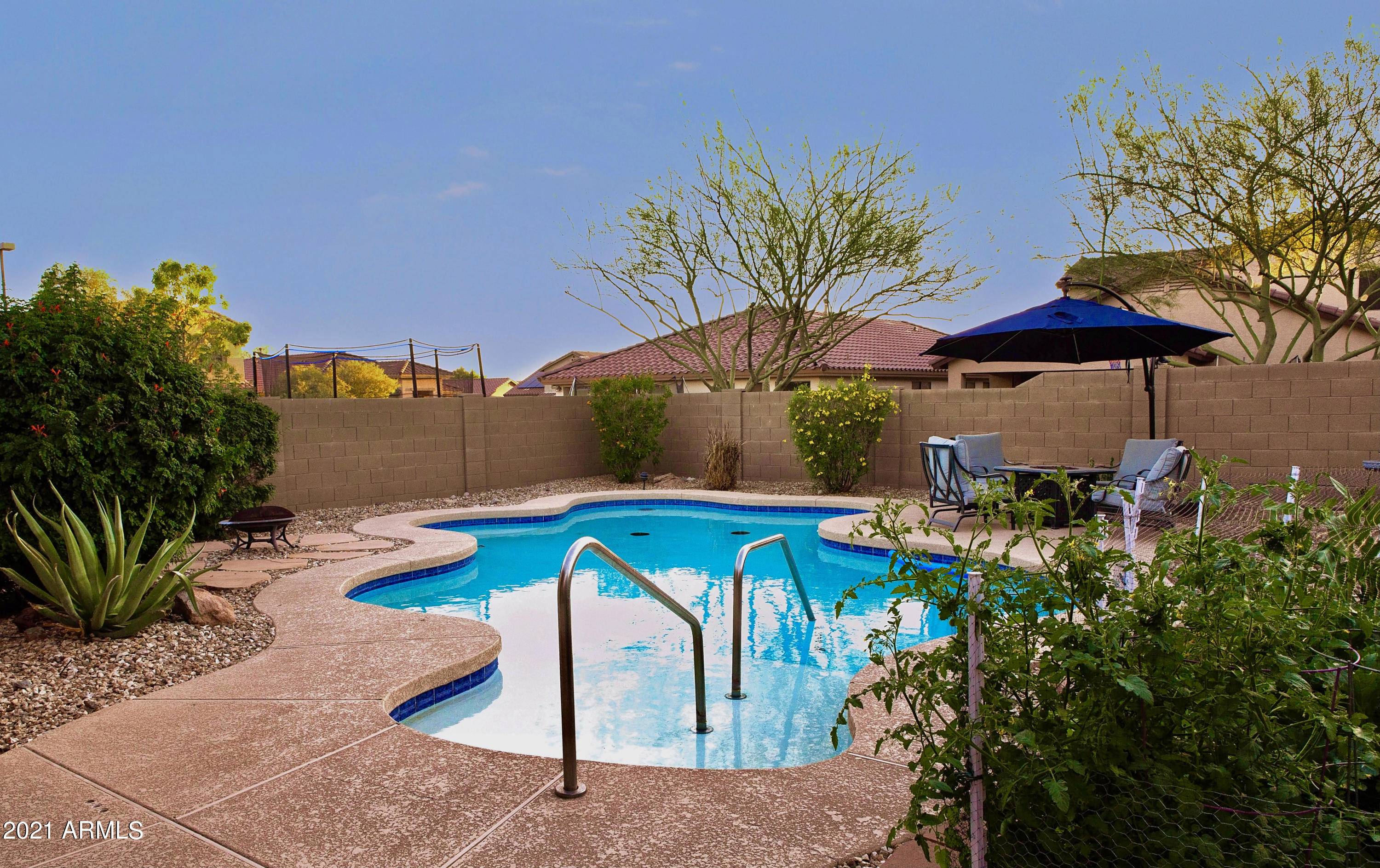 40808 North Raleigh Court Phoenix, AZ 85086 - Photo 2 of 20 Sparkling HEATED Pool