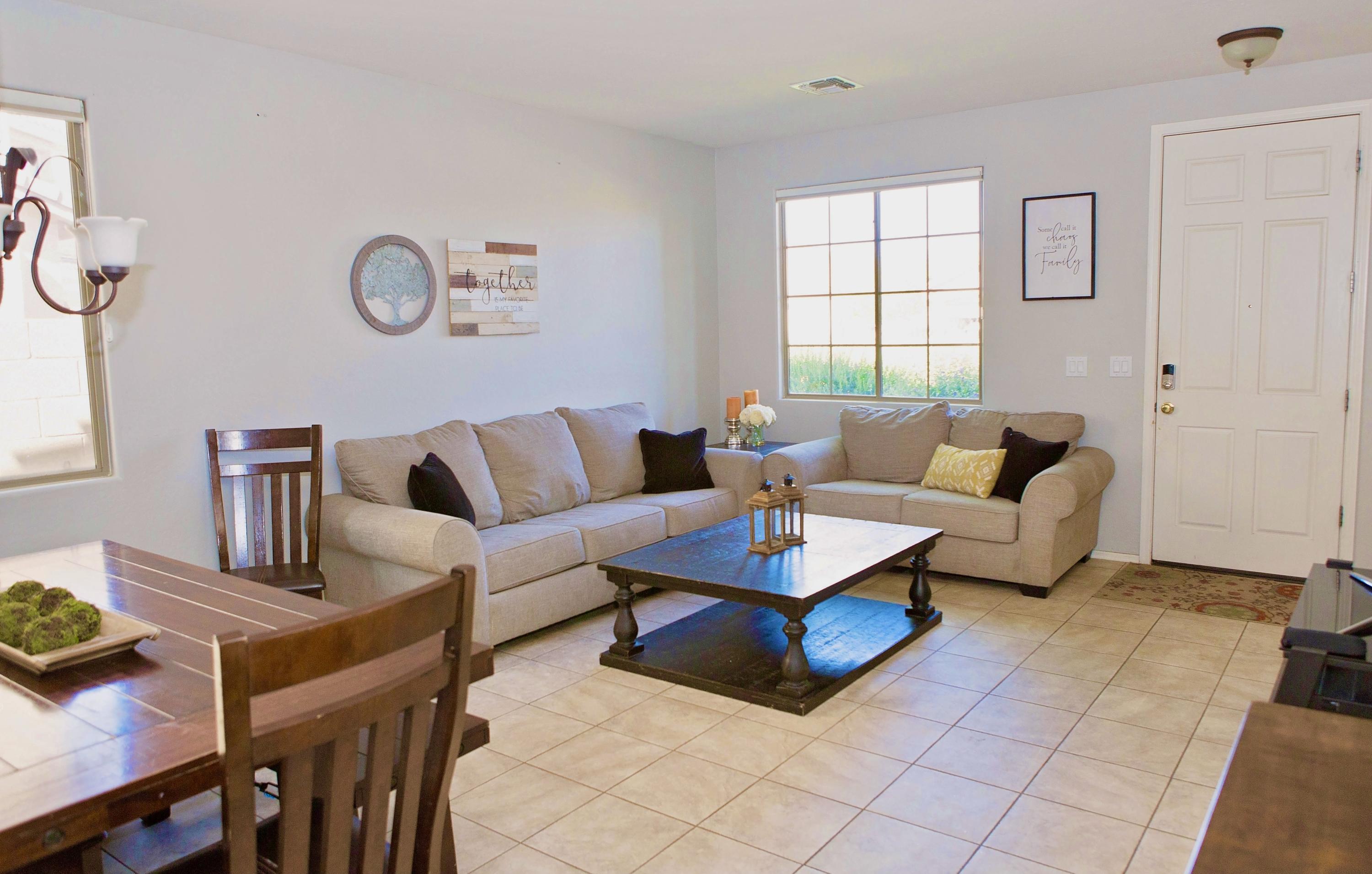 40808 North Raleigh Court Phoenix, AZ 85086 - Photo 3 of 20 Front Living Room Raleigh