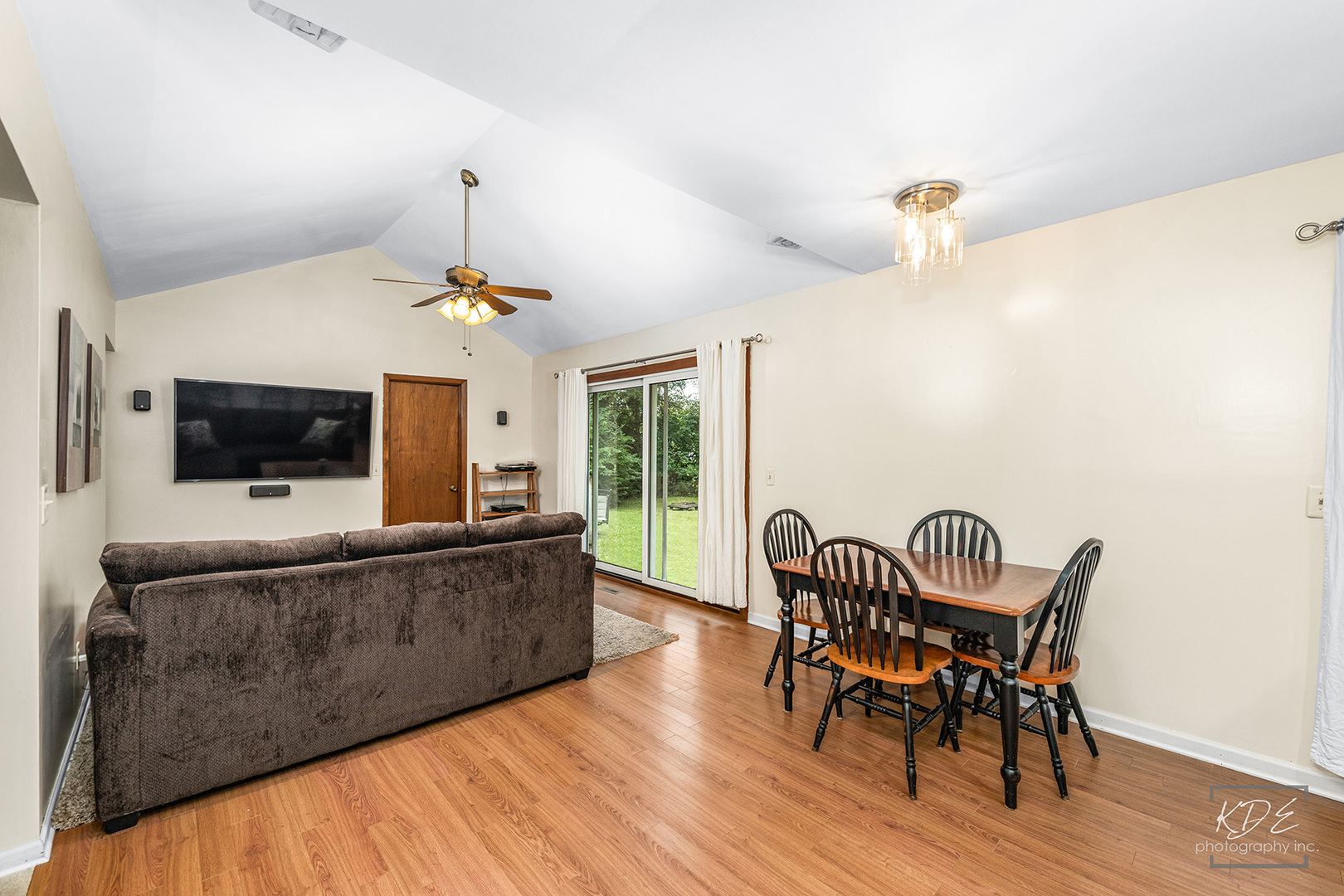28 Sedgwick Road Oswego, IL 60543 - Photo 18 of 34 Gallery Image 18