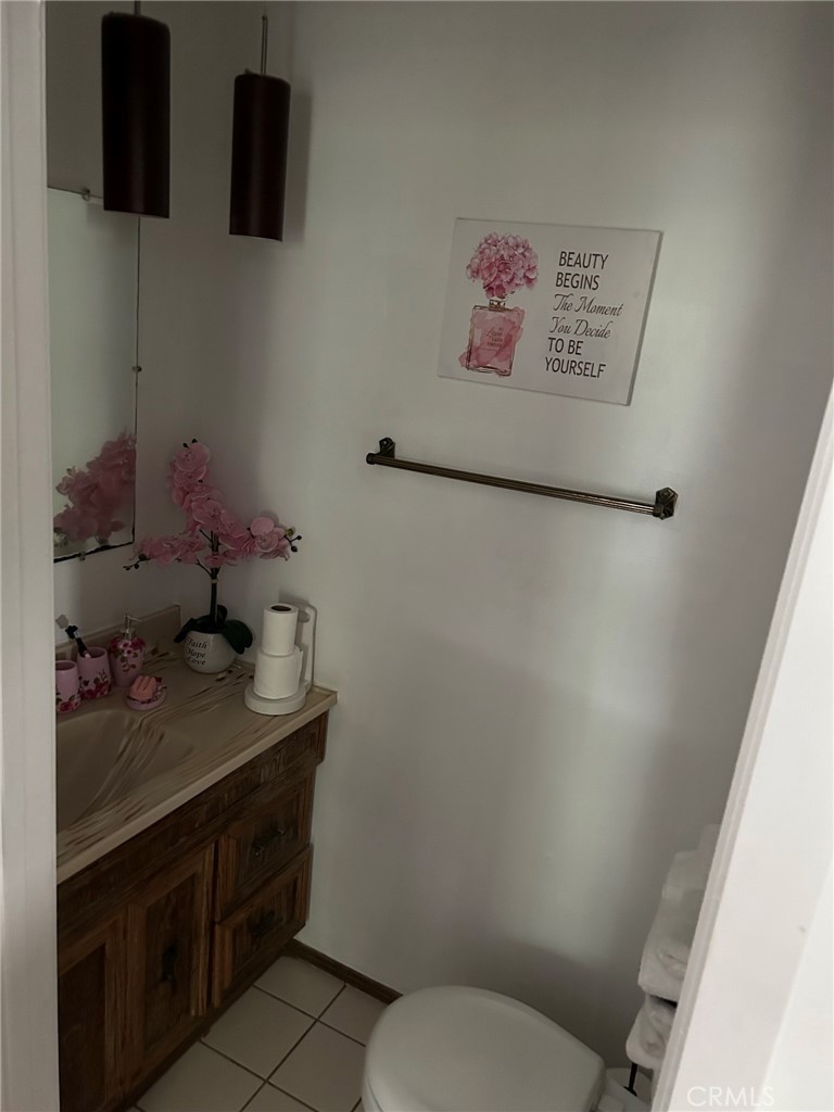 10205 Bryson Avenue South Gate, CA 90280 - Photo 17 of 35 a view of cabinets