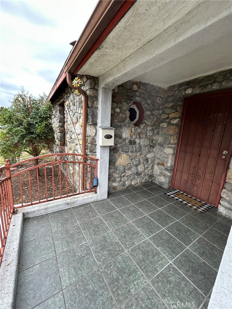 10205 Bryson Avenue South Gate, CA 90280 - Photo 2 of 35