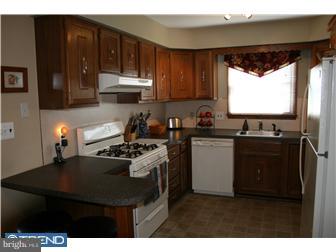 102 Miry Brook Road Hamilton, NJ 08690 - Photo 3 of 8