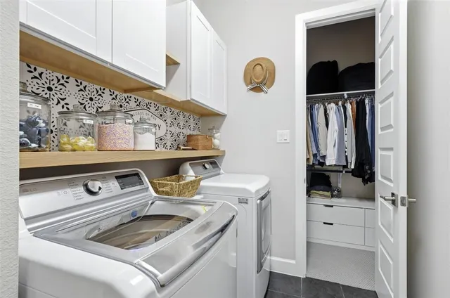 $819,000 | 721 Red Frk Drive, Lewisville, TX 75056