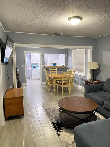 $2,595 | 3427 West Palmetto Street, Tampa, FL 33607