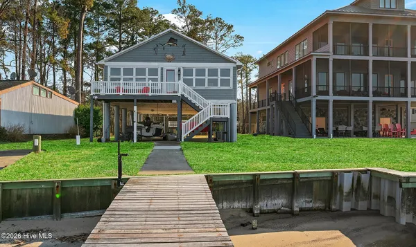 $479,999 | 281 Water Street, Aurora, NC 27806