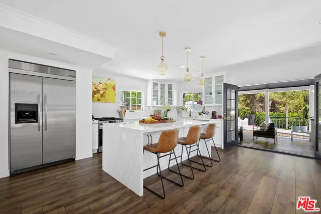 $2,500,000 | 19673 Valdez Drive, Tarzana, CA 91356