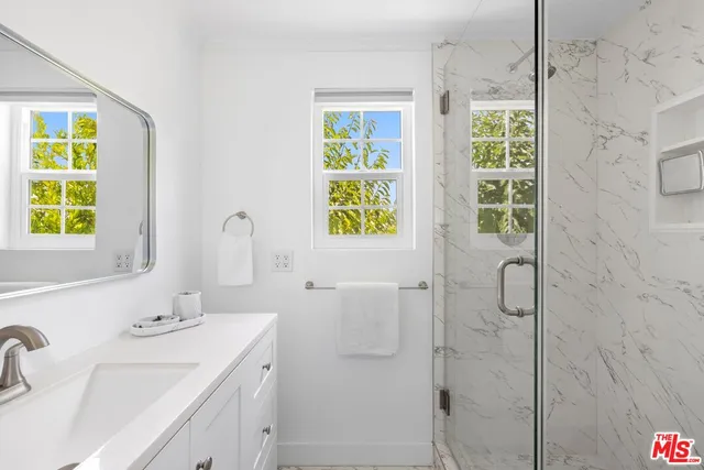 $2,500,000 | 19673 Valdez Drive, Tarzana, CA 91356