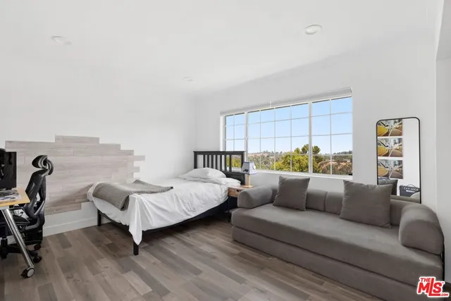 $2,500,000 | 19673 Valdez Drive, Tarzana, CA 91356