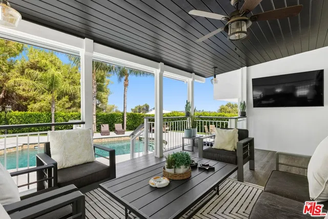 $2,500,000 | 19673 Valdez Drive, Tarzana, CA 91356