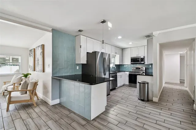 $485,000 | 4722 West Bay Avenue, Tampa, FL 33616